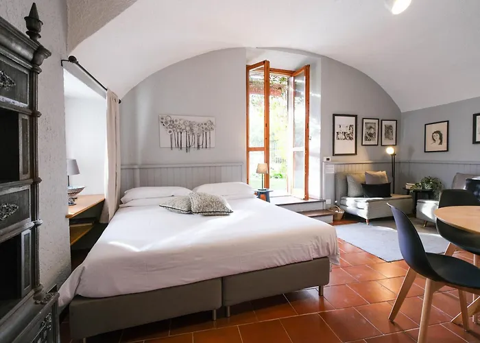 La Casa Dell'Artista * Βαρένα